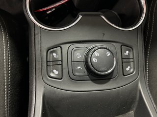 GMC TERRAIN  2023 à Montréal, Québec - 14 - w320h240px