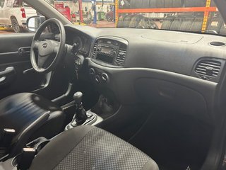 2011 Hyundai ACCENT in Montreal, Quebec - 11 - w320h240px