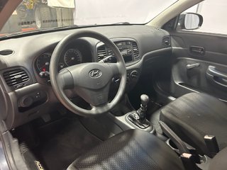 2011 Hyundai ACCENT in Montreal, Quebec - 8 - w320h240px