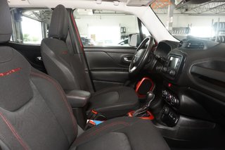 Jeep Renegade  2015 à Montréal, Québec - 14 - w320h240px