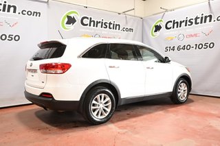 Kia Sorento  2017 à Montréal, Québec - 2 - w320h240px