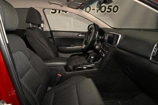 Kia Sportage  2021 à Montréal, Québec - 15 - w320h240px
