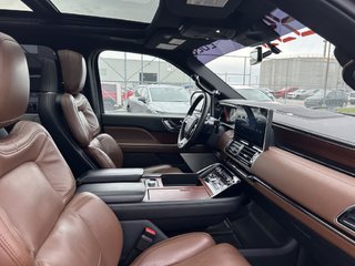 Lincoln Navigator  2022 à Montréal, Québec - 2 - w320h240px