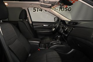 Nissan Rogue  2020 à Montréal, Québec - 13 - w320h240px