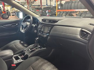 2020 Nissan ROGUE in Montreal, Quebec - 16 - w320h240px