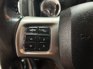 Ram 1500 CLASSIC  2021 à Montréal, Québec - 8 - w320h240px