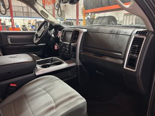 Ram 1500 CLASSIC  2021 à Montréal, Québec - 15 - w320h240px