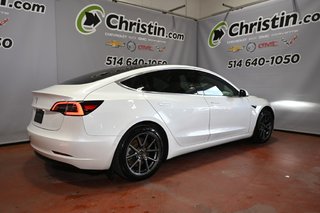 2020 Tesla MODEL 3 in Montreal, Quebec - 10 - w320h240px