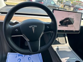 2024 Tesla Model Y in Montreal, Quebec - 10 - w320h240px