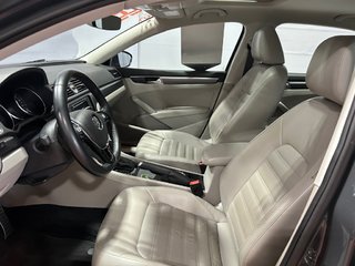 Volkswagen PASSAT  2017 à Montréal, Québec - 10 - w320h240px