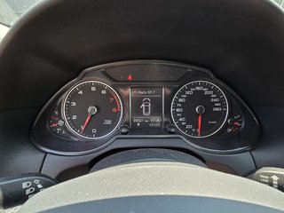 Audi Q5 2.0L Komfort 2014 à Montréal, Québec - 6 - w320h240px