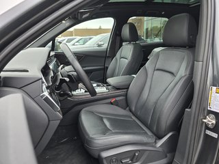 2021 Audi Q7 KOMFORT 55TFSI S-LINE QUATTRO NAV TOIT in Montréal, Quebec - 4 - w320h240px