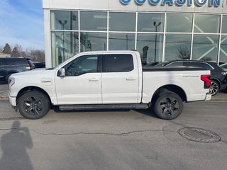 Ford F-150 Lightning  2023 à Brossard, Québec - 5 - w320h240px