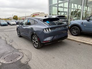 Ford Mustang Mach-E  2021 à Brossard, Québec - 5 - w320h240px
