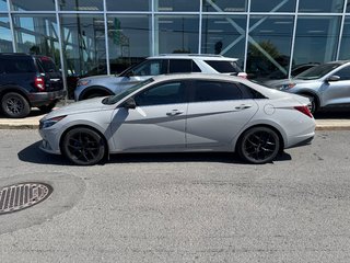 2022 Hyundai Elantra in Brossard, Quebec - 5 - w320h240px