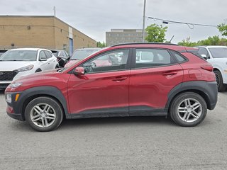 2021 Hyundai Kona ESSENTIAL AWD SIEGES CHAUFFANTS CAMERA CARPLAY MAG in Montréal, Quebec - 4 - w320h240px