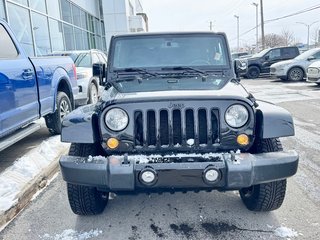 Jeep Wrangler  2015 à Brossard, Québec - 3 - w320h240px