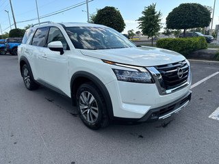 Nissan Pathfinder  2023 à Brossard, Québec - 3 - w320h240px