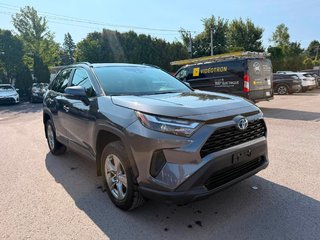 Toyota RAV4 Hybrid XLE | AWD | TOIT OUVRANT | CARPLAY | 2024 à Brossard, Québec - 3 - w320h240px
