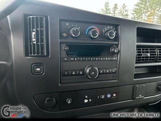 2024 Chevrolet Express Cargo 3500 à St-Raymond, Québec - 11 - w320h240px