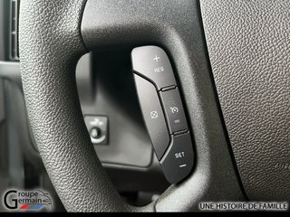 2024 Chevrolet Express Cargo 3500 à St-Raymond, Québec - 10 - w320h240px