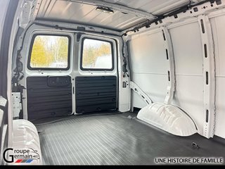 2024 Chevrolet Express Cargo 2500 à St-Raymond, Québec - 16 - w320h240px