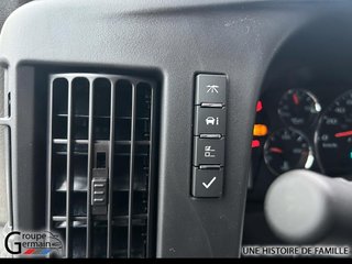 2024 Chevrolet Express Cargo 2500 à St-Raymond, Québec - 10 - w320h240px