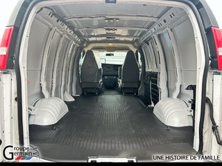 2024 Chevrolet Express Cargo 2500 à St-Raymond, Québec - 17 - w320h240px