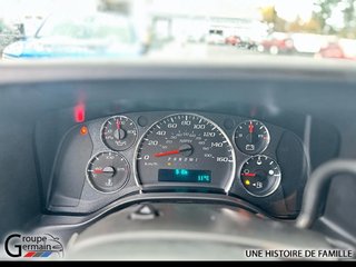2024 Chevrolet Express Cargo 2500 à St-Raymond, Québec - 11 - w320h240px