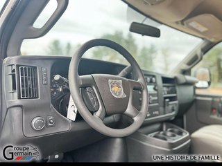 2024 Chevrolet Express Cargo 2500 à St-Raymond, Québec - 8 - w320h240px