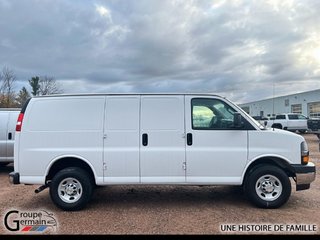 2024 Chevrolet Express Cargo 2500 à St-Raymond, Québec - 2 - w320h240px