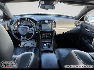 2015 Chrysler 300 à Donnacona, Québec - 15 - w320h240px