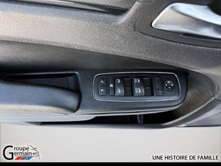 2015 Chrysler 300 à Donnacona, Québec - 10 - w320h240px