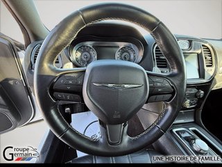 2015 Chrysler 300 à Donnacona, Québec - 13 - w320h240px