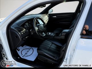 2015 Chrysler 300 à Donnacona, Québec - 14 - w320h240px