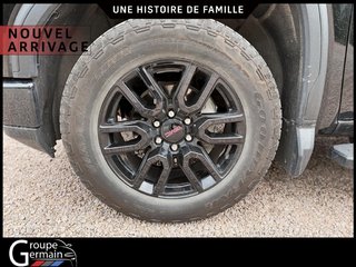 2023 GMC Sierra 1500 à St-Raymond, Québec - 12 - w320h240px