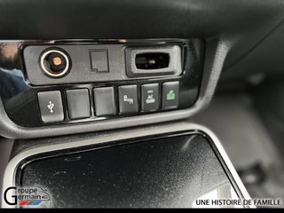 2020 Mitsubishi Outlander in St-Raymond, Quebec - 21 - w320h240px