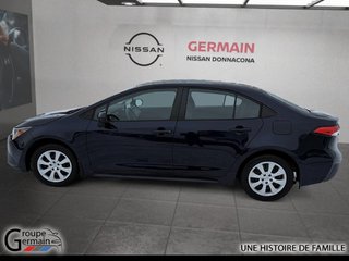 2022 Toyota COROLLA in Donnacona, Quebec - 2 - w320h240px