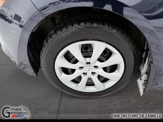 2022 Toyota COROLLA in Donnacona, Quebec - 9 - w320h240px