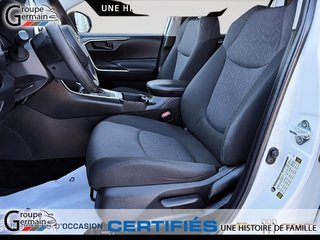 2023 Toyota RAV4 in Donnacona, Quebec - 14 - w320h240px