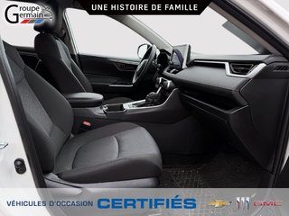 2025 Toyota RAV4 à St-Raymond, Québec - 17 - w320h240px