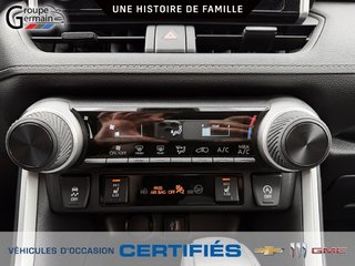 2025 Toyota RAV4 à St-Raymond, Québec - 28 - w320h240px