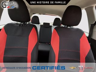 2019 Toyota Yaris 5-dr à St-Raymond, Québec - 12 - w320h240px