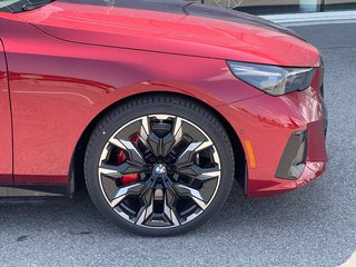 2026 BMW 550e XDrive in Terrebonne, Quebec - 6 - w320h240px