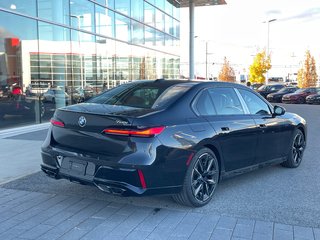 BMW 760i XDrive Sedan 2025 à Terrebonne, Québec - 4 - w320h240px