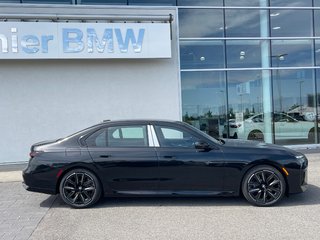2025 BMW 760i XDrive Sedan in Terrebonne, Quebec - 3 - w320h240px