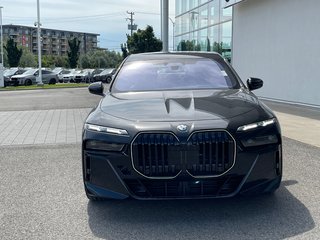2025 BMW 760i XDrive Sedan in Terrebonne, Quebec - 2 - w320h240px
