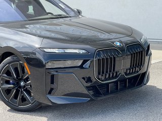 2025 BMW 760i XDrive Sedan in Terrebonne, Quebec - 6 - w320h240px