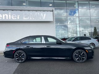 BMW 760i XDrive Sedan 2026 à Terrebonne, Québec - 3 - w320h240px