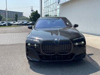 2025 BMW I7 XDrive60 Sedan in Terrebonne, Quebec - 2 - w320h240px